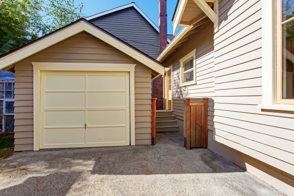 Cost of Garage Siding Replacement in Lynnwood